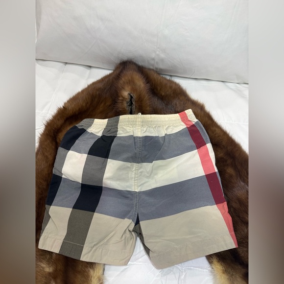 Burberry Checkered Shorts with Drawstring - Picture 3 of 5